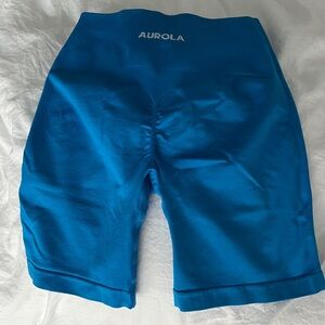 Aurola booty scrunch shorts